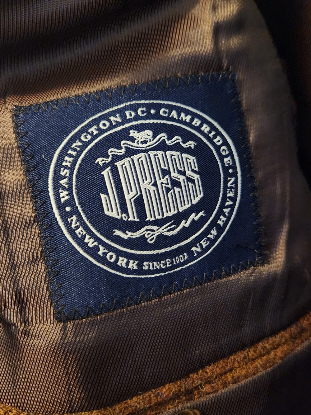 J. Press Men's Brown Tailored Sport Coat - 40R - Like New - Picture 3 of 6